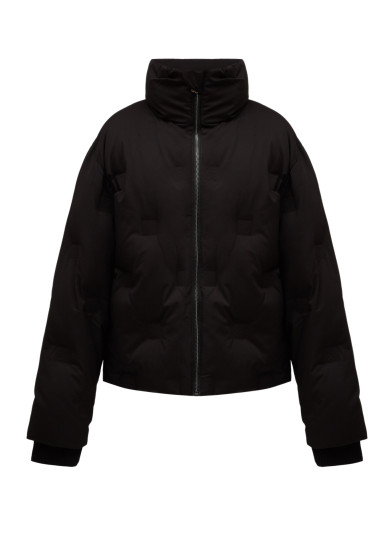 Куртка Regular Fit: классический крой, средняя свобода движений.