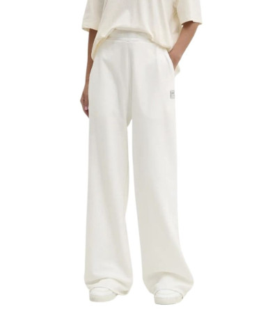 Брюки джерси Relaxed Fit: свободный крой для максимального комфорта.
