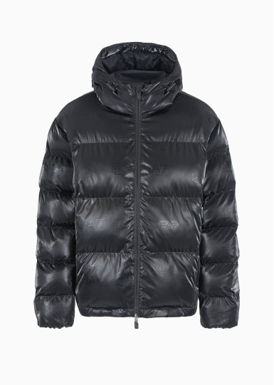 Куртка зимняя Relaxed Fit: свободный крой для максимального комфорта.