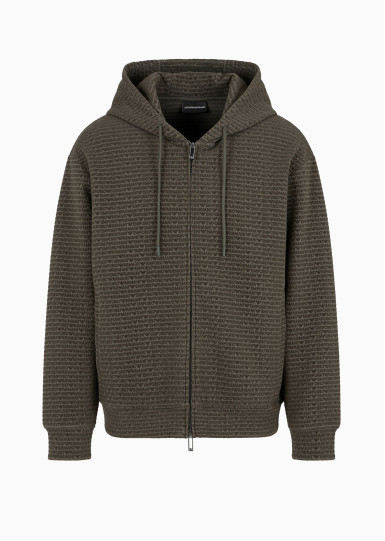 Спортивная кофта Regular Fit: классический крой, средняя свобода движений.