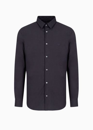 Сорочка деловая Slim Fit: приталенный силуэт, но не слишком узкий.