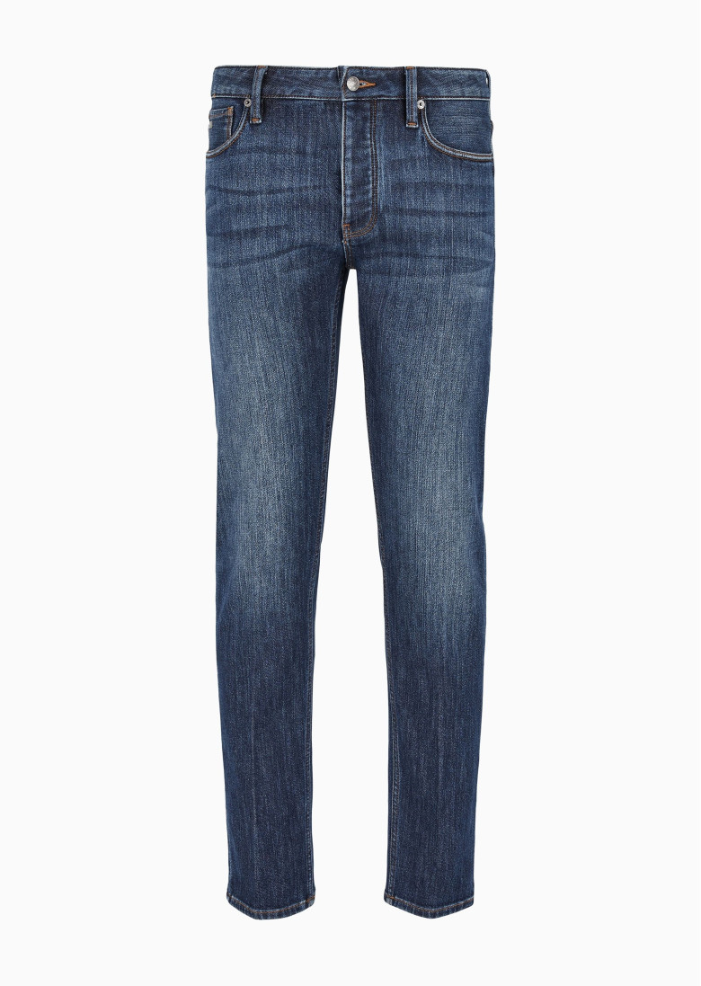 Джинси Slim Slim Fit: приталений силует, але не надто вузький. Низька