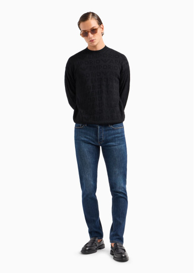 Джинсы Slim Slim Fit: приталенный силуэт, но не слишком узкий. Низкая