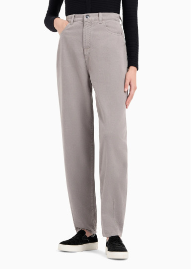 Джинсы Regular Regular Fit: классический крой, средняя свобода движений. Высокая