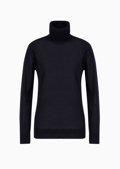Гольф Regular Fit: класичний крій, середня свобода рухів.