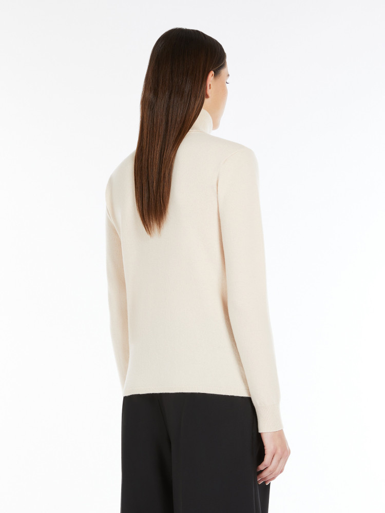 Свитер Regular Fit для женщин (477900), цвет Молочный - №4