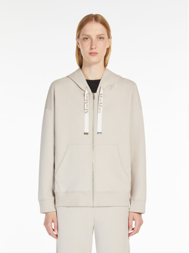 Спортивна кофта Regular Fit: класичний крій, середня свобода рухів.