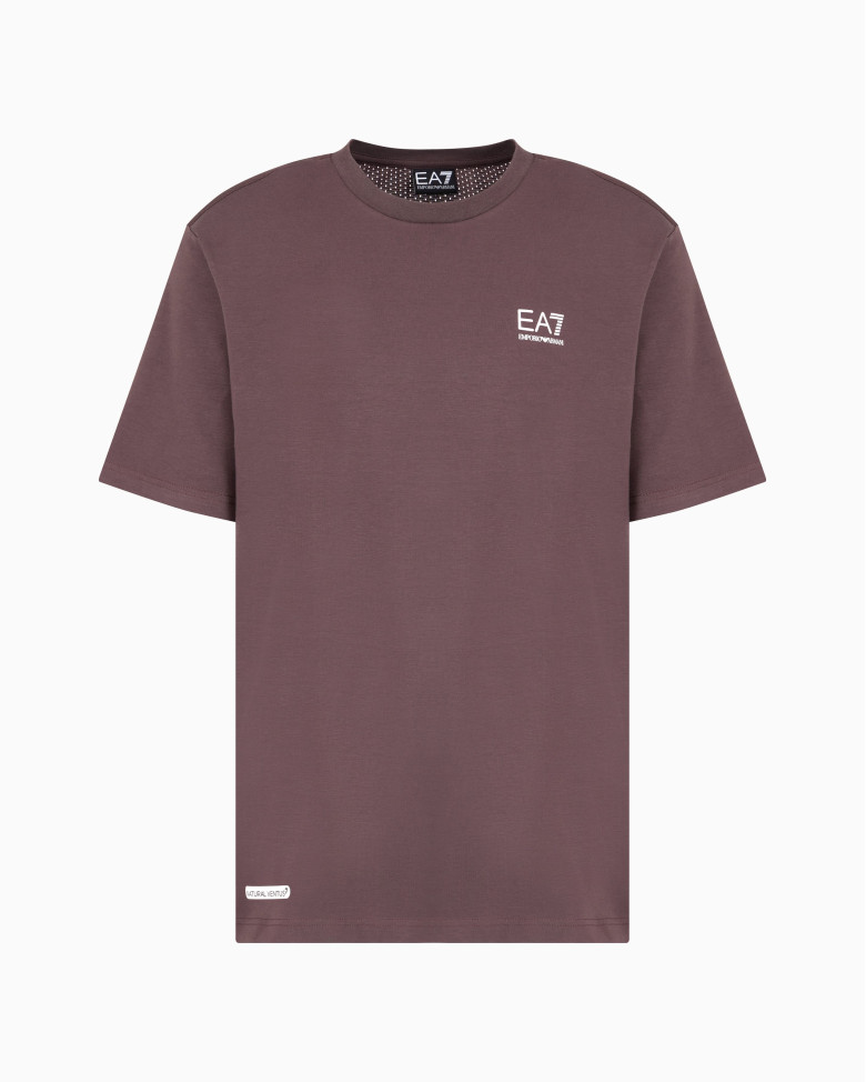 Футболка Regular Fit: класичний крій, середня свобода рухів.