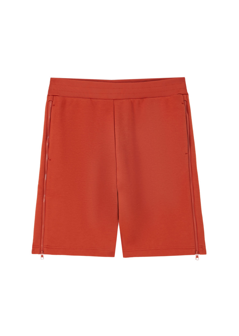 Шорти Regular Fit: класичний крій, середня свобода рухів.