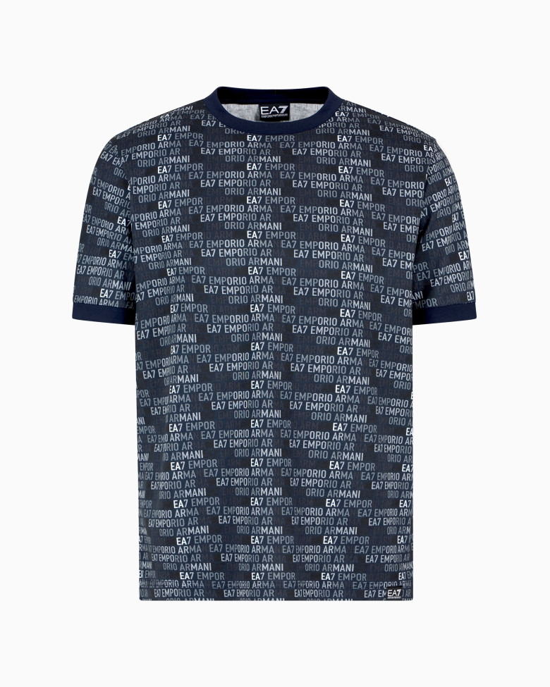 Футболка Regular Fit: классический крой, средняя свобода движений.