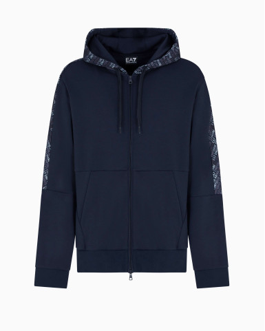Спортивная кофта Regular Fit: классический крой, средняя свобода движений.