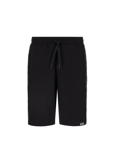 Шорты Regular Fit: классический крой, средняя свобода движений.