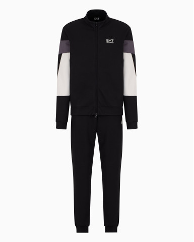 Спортивний костюм Regular Fit: класичний крій, середня свобода рухів.
