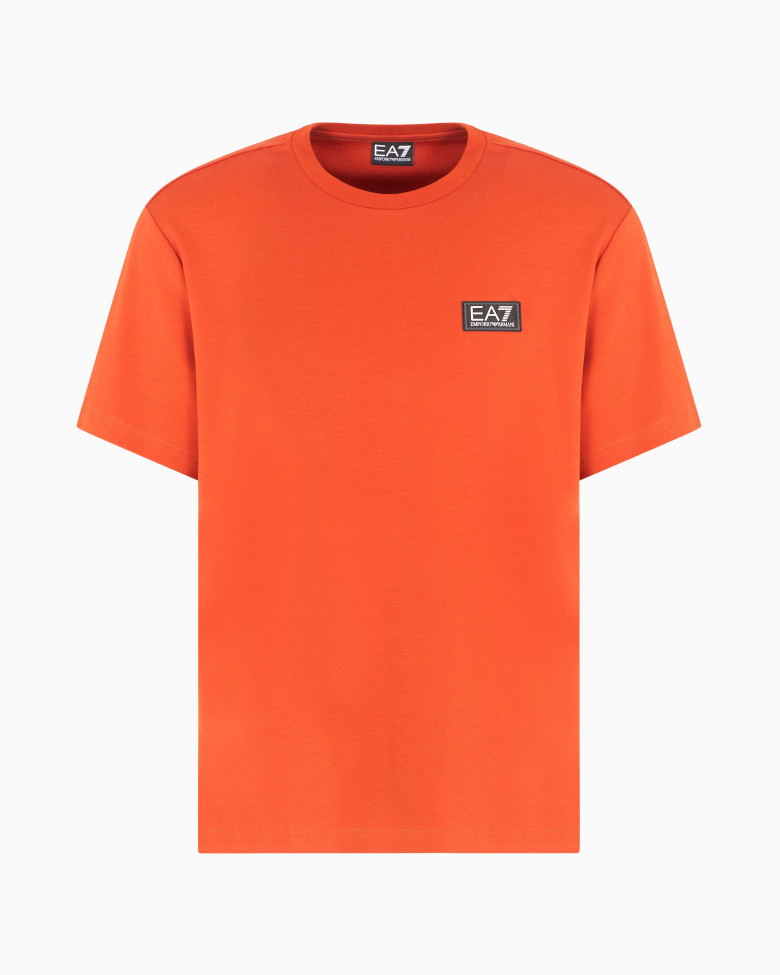 Футболка Regular Fit: класичний крій, середня свобода рухів.