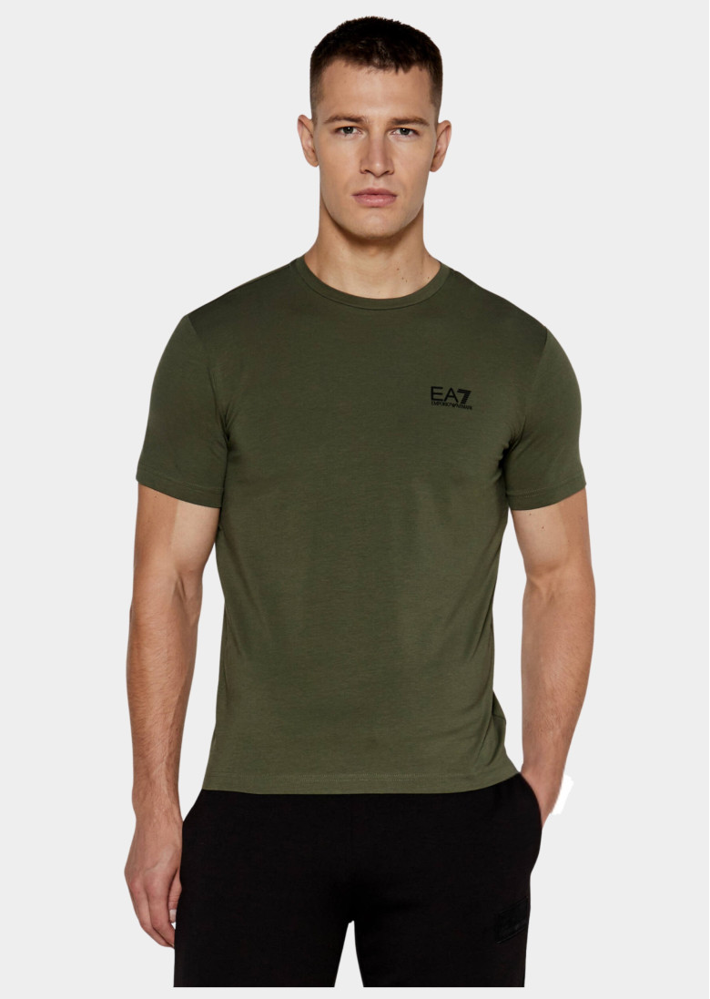 Футболка Regular Fit: класичний крій, середня свобода рухів.