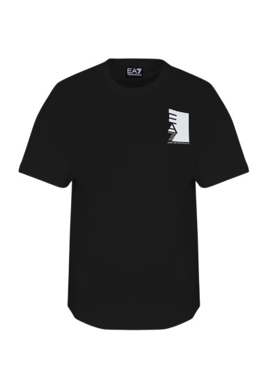 Футболка Regular Fit: классический крой, средняя свобода движений.