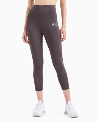 Леггинсы Slim Fit: приталенный силуэт, но не слишком узкий.