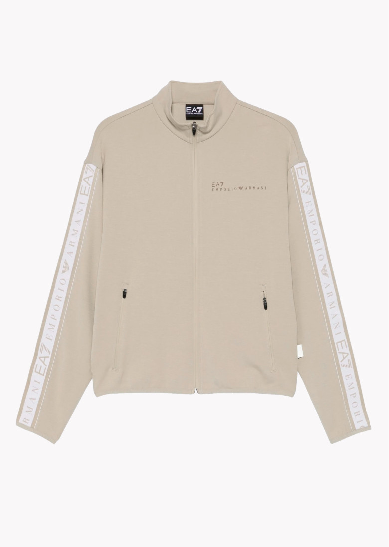 Спортивная кофта Regular Fit: классический крой, средняя свобода движений.