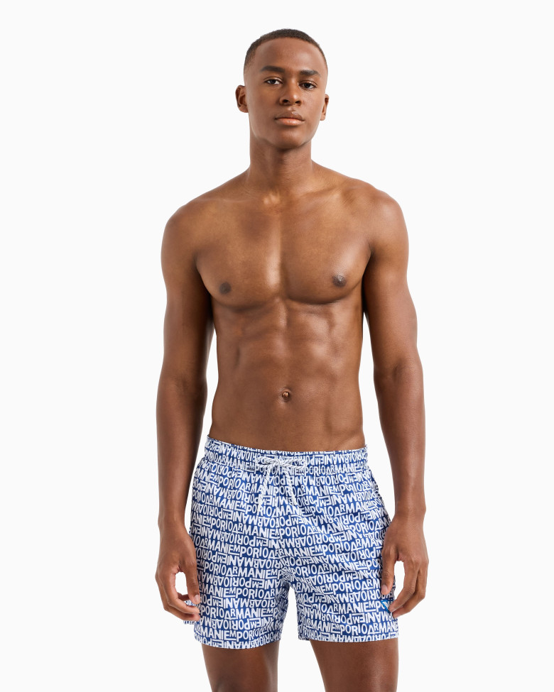 Шорти Regular Fit: класичний крій, середня свобода рухів.