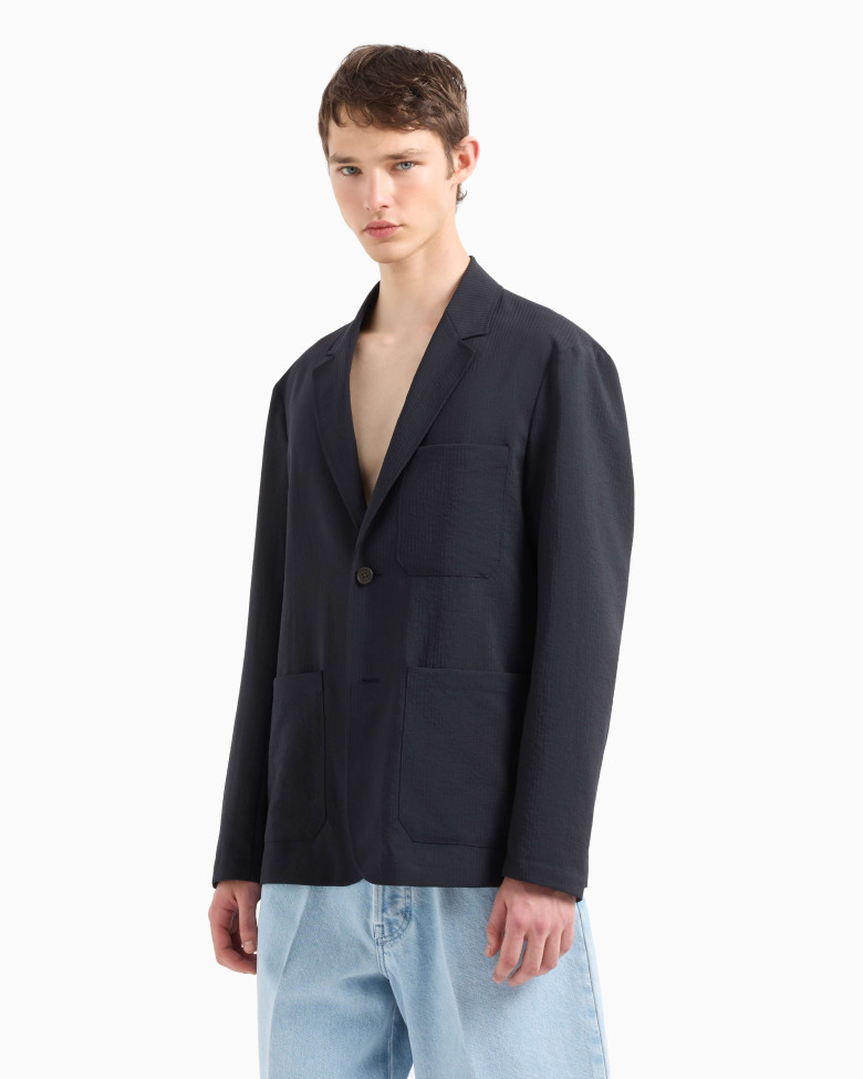 Пиджак кэжуал Regular Fit: классический крой, средняя свобода движений.