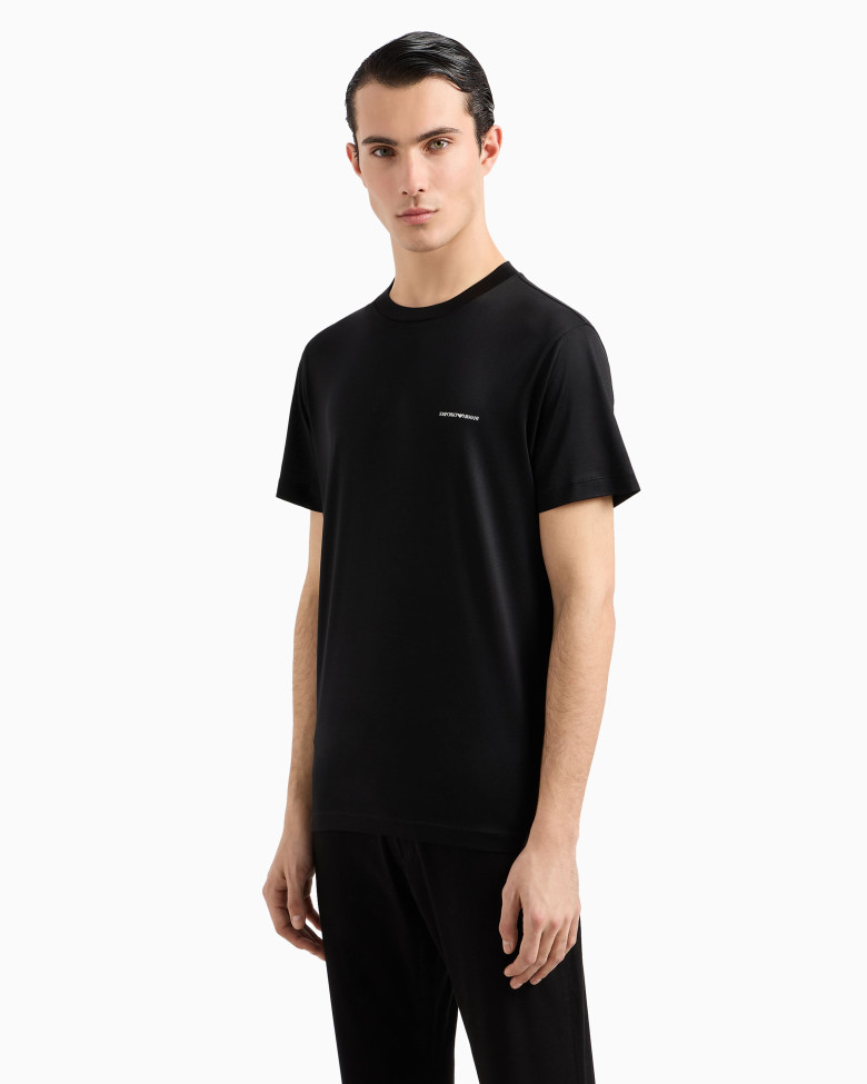 Футболка Regular Fit: класичний крій, середня свобода рухів.