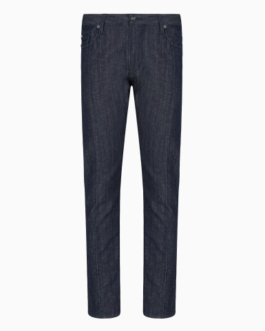 Джинси Slim Slim Fit: приталений силует, але не надто вузький. Низька
