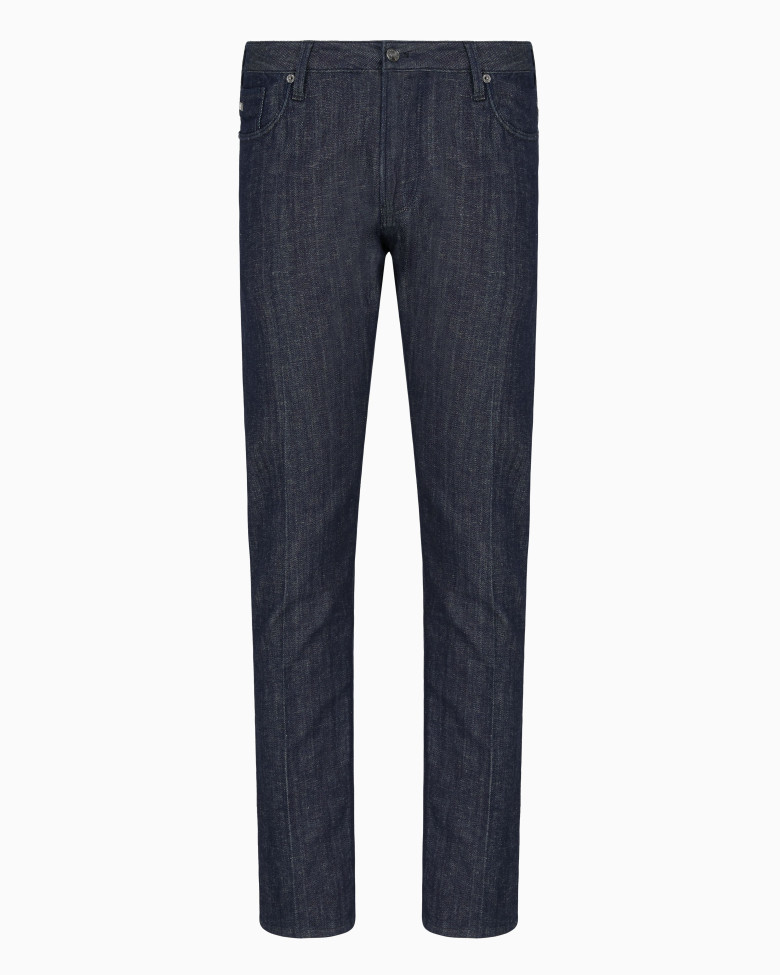 Джинси Slim Slim Fit: приталений силует, але не надто вузький. Низька