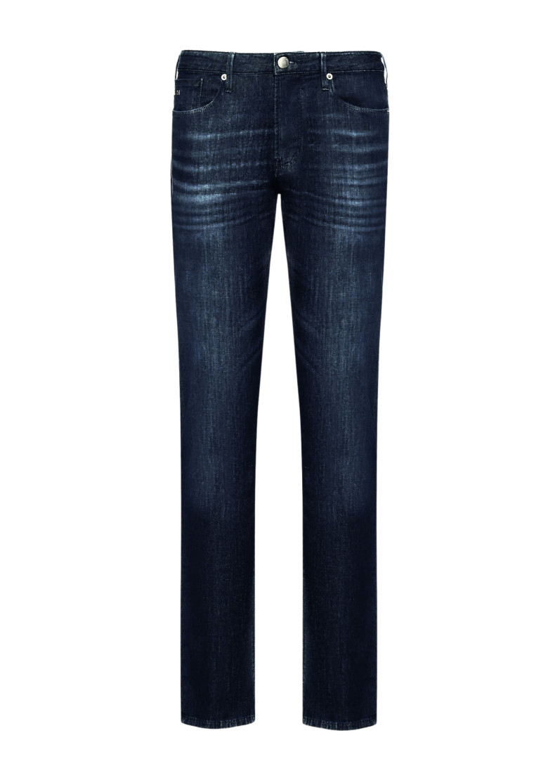 Джинсы Slim Slim Fit: приталенный силуэт, но не слишком узкий. Низкая