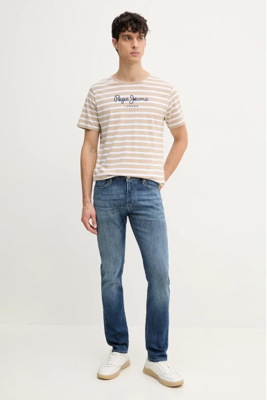 Джинси Slim Slim Fit: приталений силует, але не надто вузький. Низька