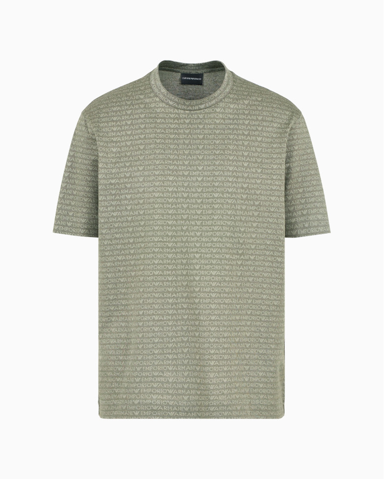 Футболка Regular Fit: классический крой, средняя свобода движений.