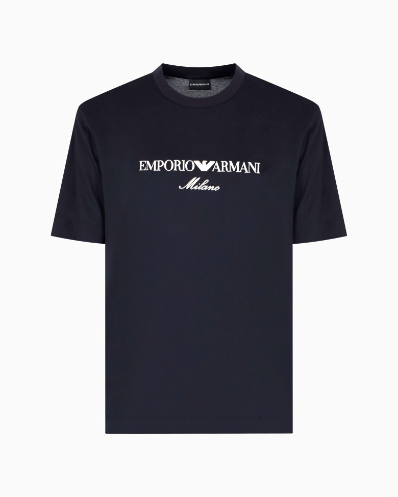 Футболка Regular Fit: класичний крій, середня свобода рухів.