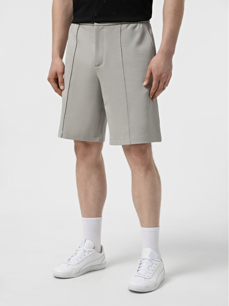 Шорти Regular Fit: класичний крій, середня свобода рухів.