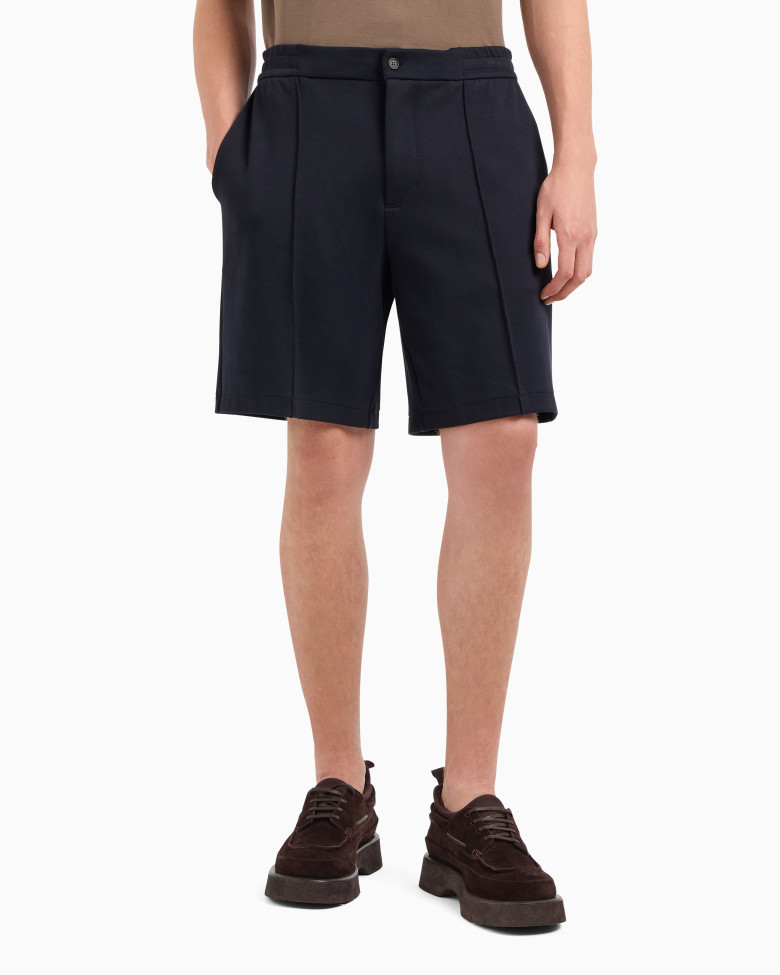 Шорти Regular Fit: класичний крій, середня свобода рухів.