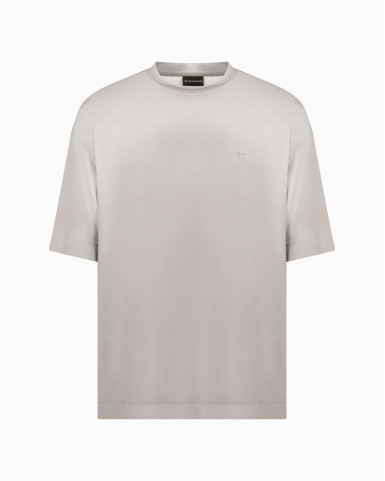 Футболка Relaxed Fit: свободный крой для максимального комфорта.