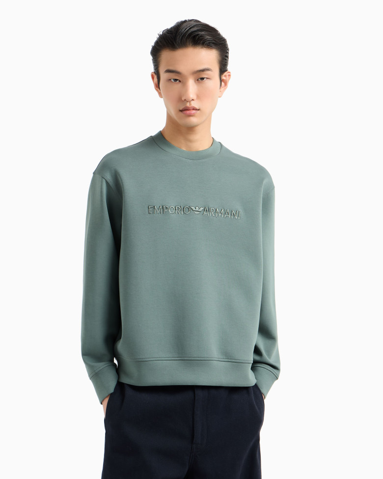 Толстовка Regular Fit: классический крой, средняя свобода движений.