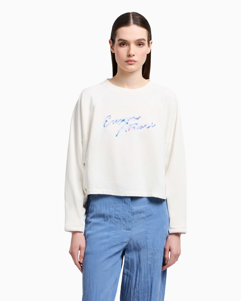 Толстовка Relaxed Fit: свободный крой для максимального комфорта.