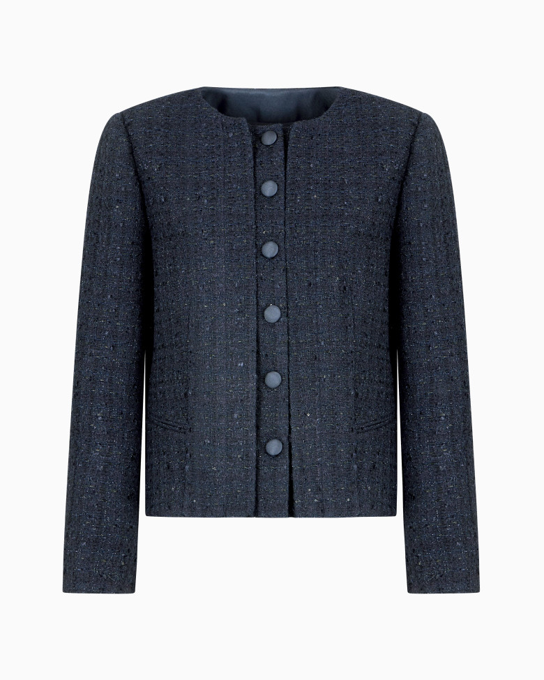 Жакет Slim Fit: приталенный силуэт, но не слишком узкий.