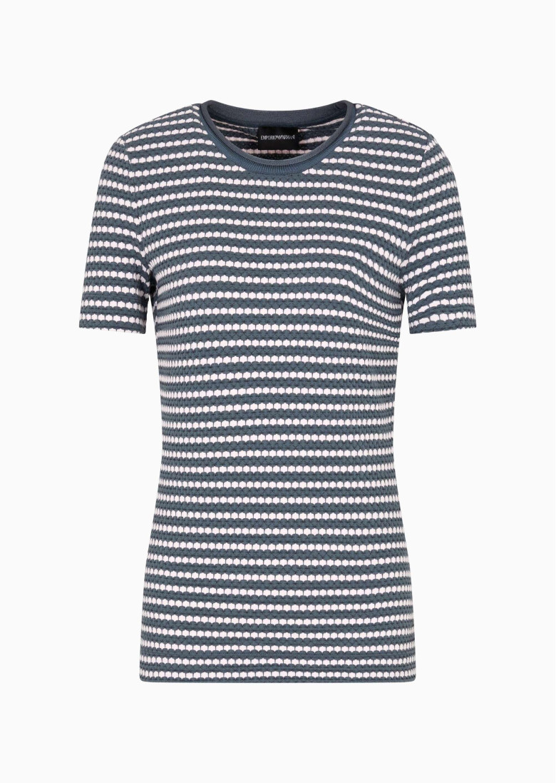 Топ з коротким рукавом Slim Fit: приталений силует, але не надто вузький.