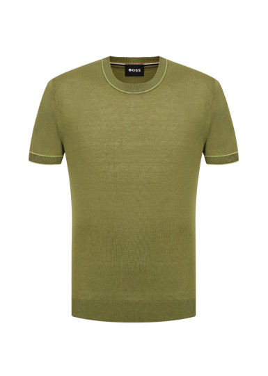 Футболка Regular Fit: классический крой, средняя свобода движений.