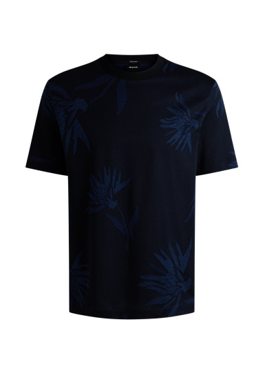 Футболка Regular Fit: классический крой, средняя свобода движений.