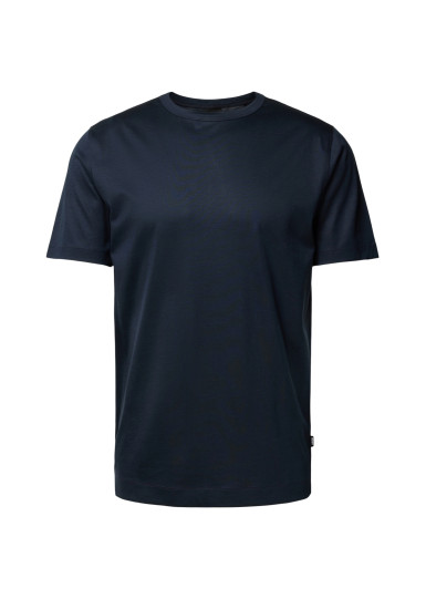 Футболка Regular Fit: классический крой, средняя свобода движений.