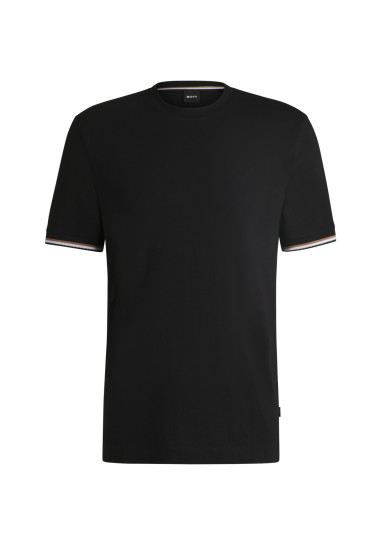 Футболка Regular Fit: классический крой, средняя свобода движений.