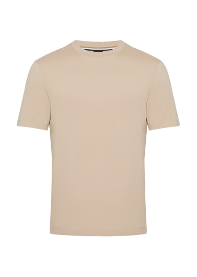 Футболка Regular Fit: классический крой, средняя свобода движений.