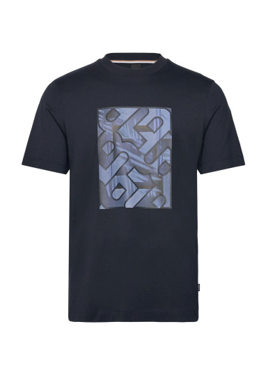 Футболка Regular Fit: классический крой, средняя свобода движений.
