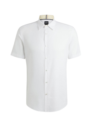 Сорочка повседневная с коротким рукавом Slim Fit: приталенный силуэт, но не слишком узкий.