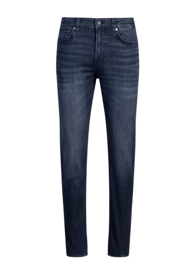 Джинсы Slim Slim Fit: приталенный силуэт, но не слишком узкий. Средняя