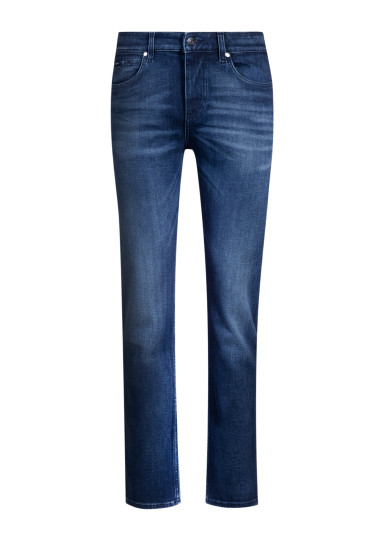 Джинсы Slim Slim Fit: приталенный силуэт, но не слишком узкий. Средняя