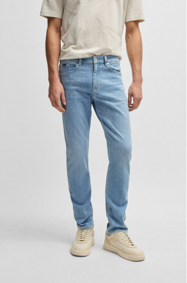 Джинсы Slim Slim Fit: приталенный силуэт, но не слишком узкий. Средняя