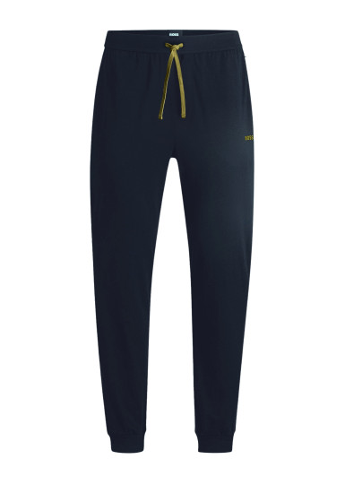 Спортивные брюки Regular Fit: классический крой, средняя свобода движений.