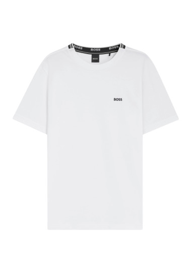 Футболка Regular Fit: классический крой, средняя свобода движений.